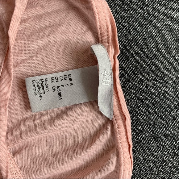 Cute pink tee - Picture 3 of 4